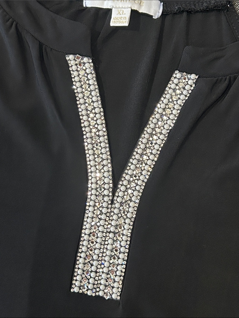 Ivy Ridge Black Embellished Halter Tank Top Sz XL - Picture 3 of 4